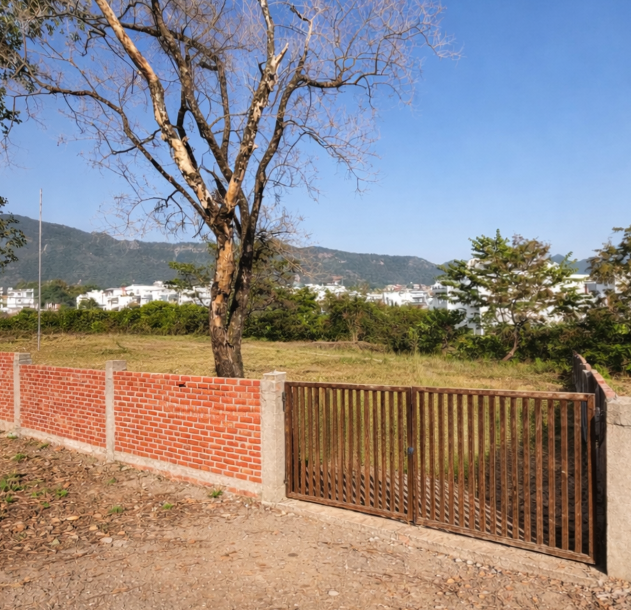 600 Gaj Plot - Front